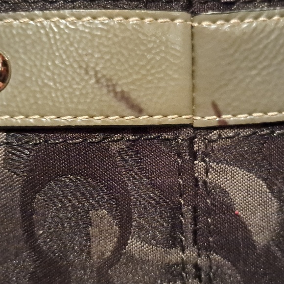 Authentic Coach handbag - Picture 9 of 10